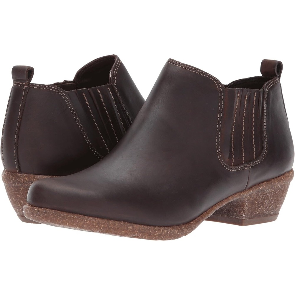 Clarks Women's Wilrose Jade Boot‎ Size 6 Low Heel Chelsea Shootie Brown Leather